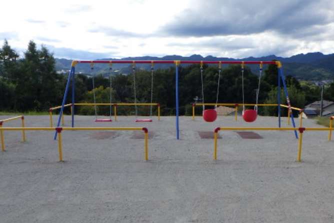 4連ブランコ新設工事