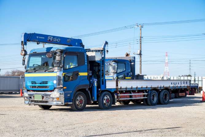 大型車両（10tユニック車）